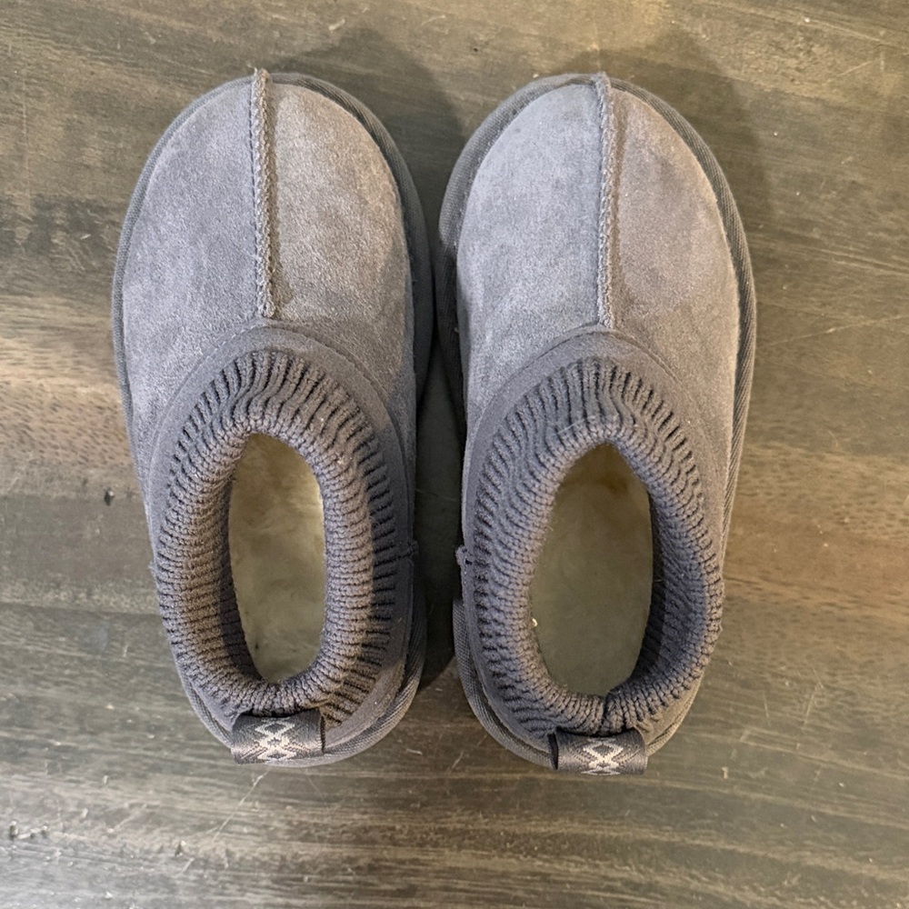 Toddler Size 9 UGG Slip-ons